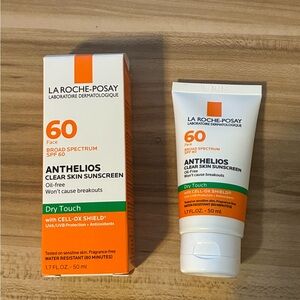 BRAND NEW La Roche-Posay Anthelios Clear Skin Dry Touch Face Sunscreen SPF 60